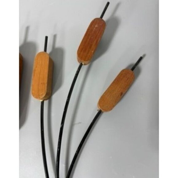 Vtg Set Of 3 Wooden Cattail Plant Black Metal Wire Stem Wall Decor - Picture 2 of 8